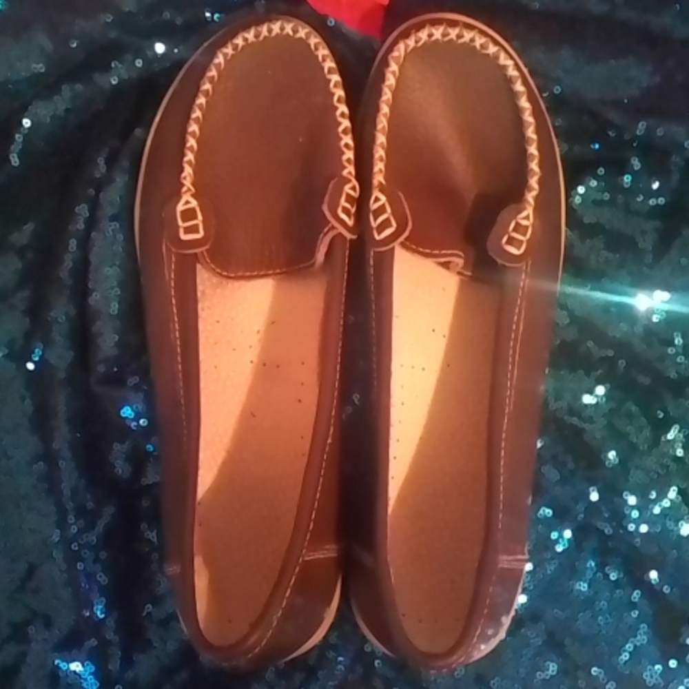 Leather shoes